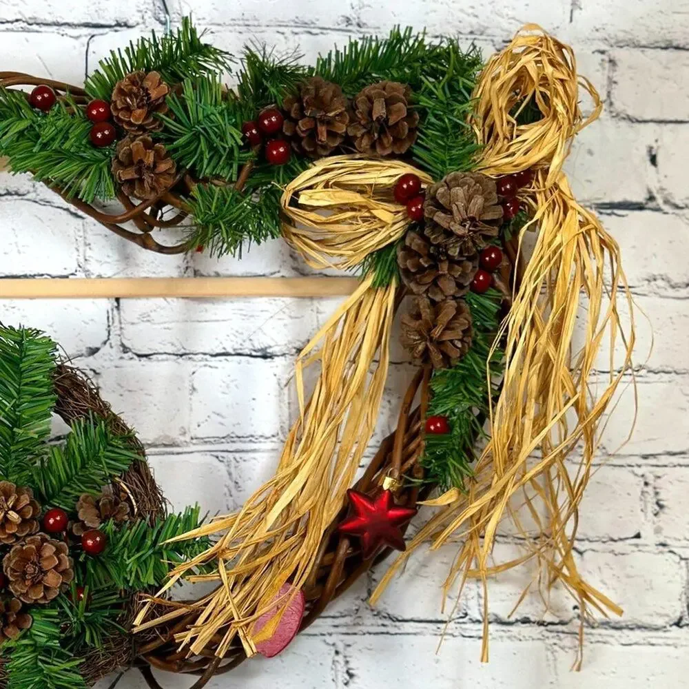 Christmas Around the World Christmas Heart Wreath Berries Pine Cones